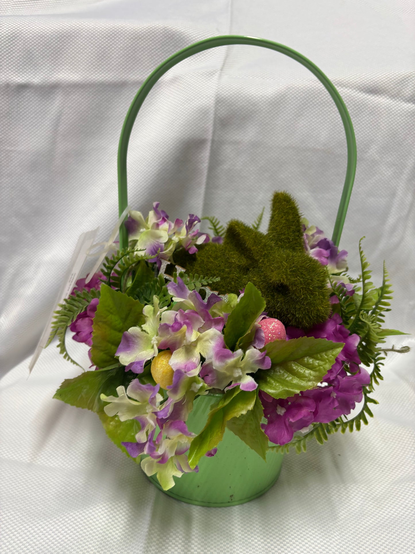 Green basket centrepiece